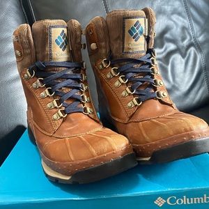 Bugaboot Original Omni-Heat Men’s Grizzly Bear/Collegiate Navy Snowboot Columbia